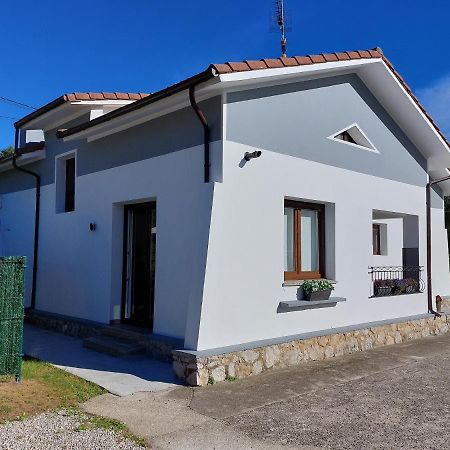 Vivienda Vacacional Casa Llaca Villahormes Exterior foto